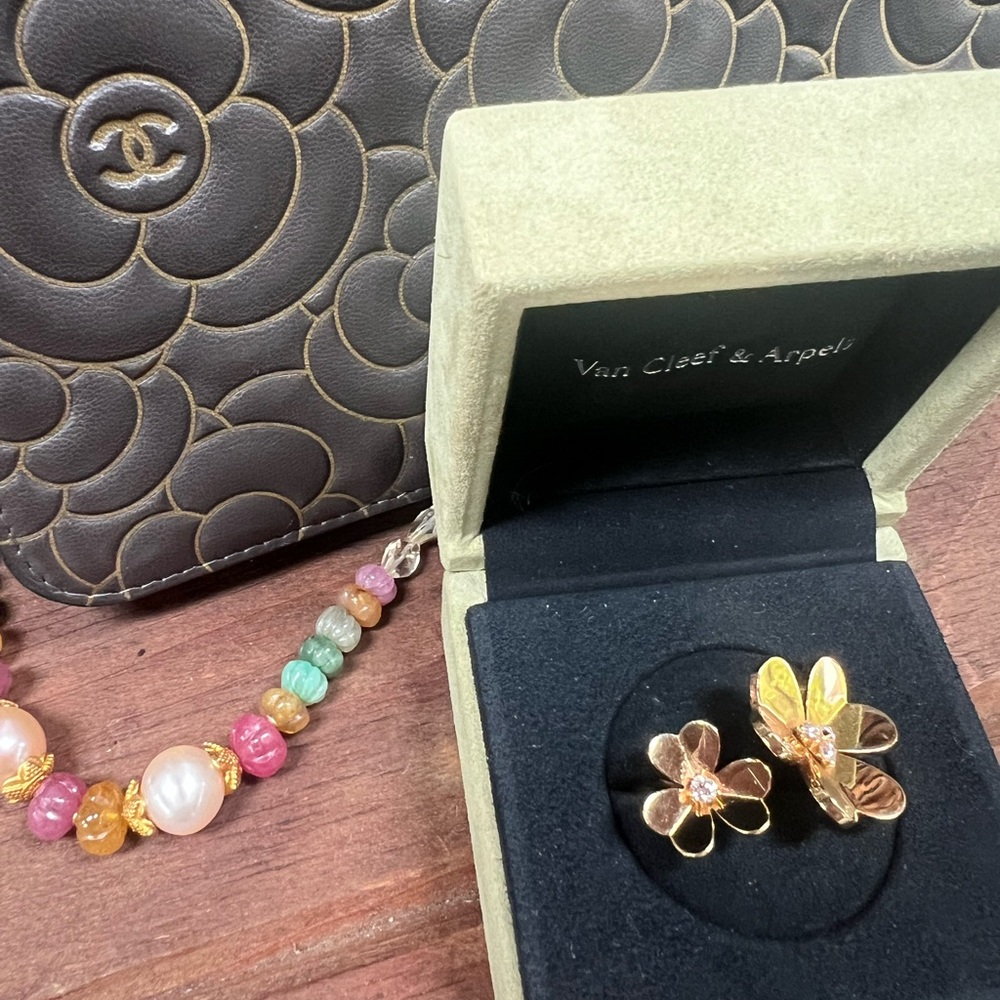 Van Cleef & Arpels Frivole Ring 18K Yellow Gold w/Diamonds size 5.75 Hold Hold - Picture 15 of 15